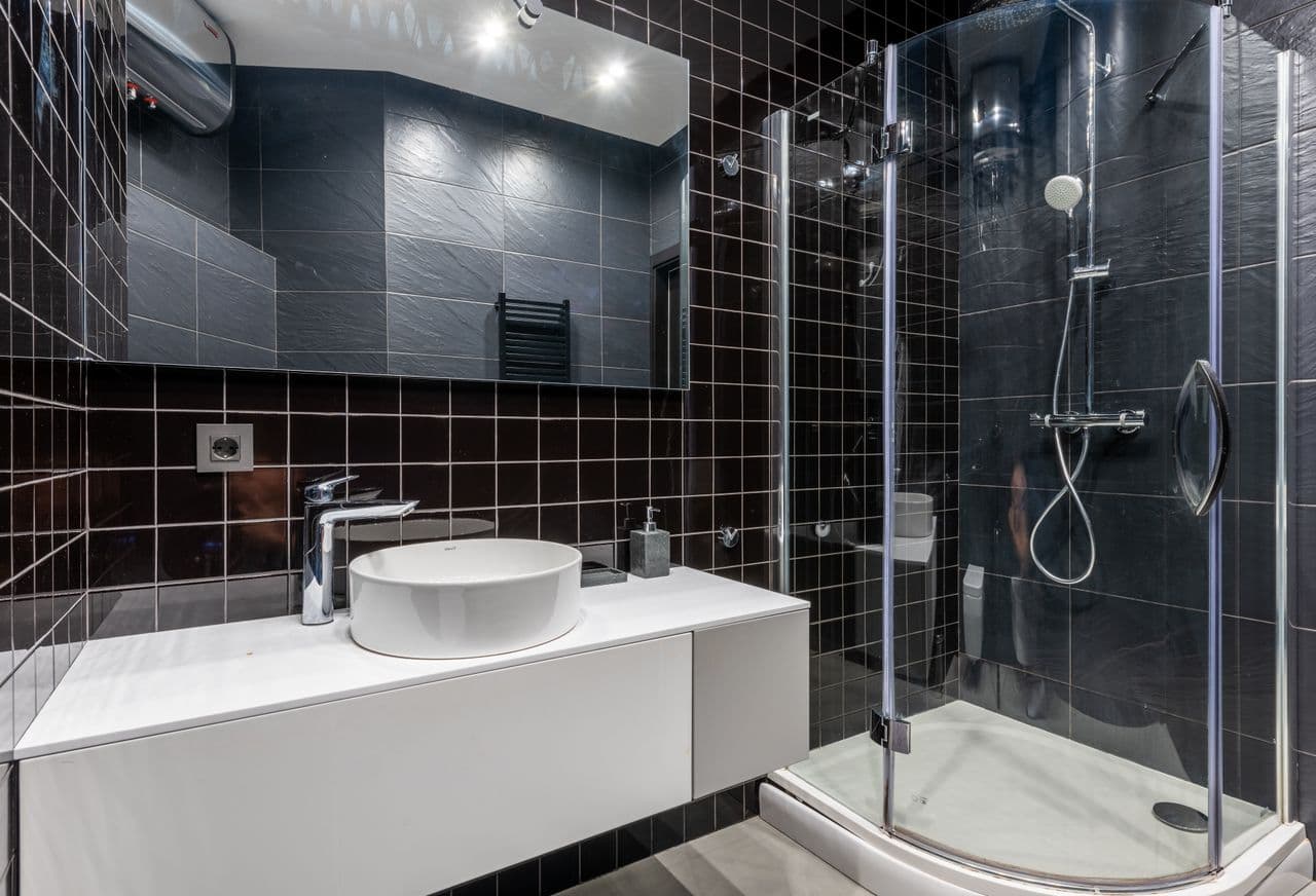 Bathroom & Ensuite Tiling